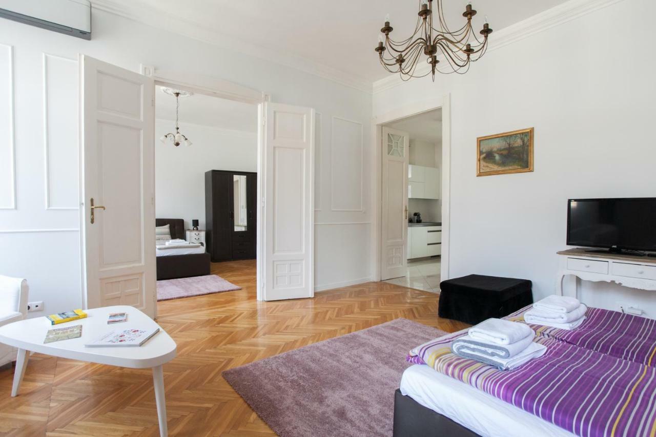 Chic & Charm Apartment Budapest Luaran gambar